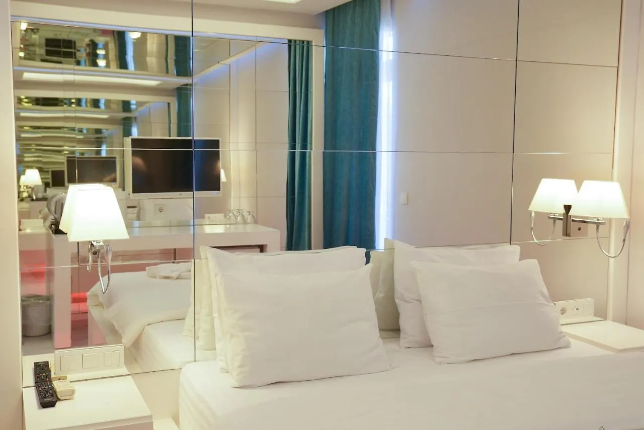 Sea Front Pansiyon Hotel Antalya